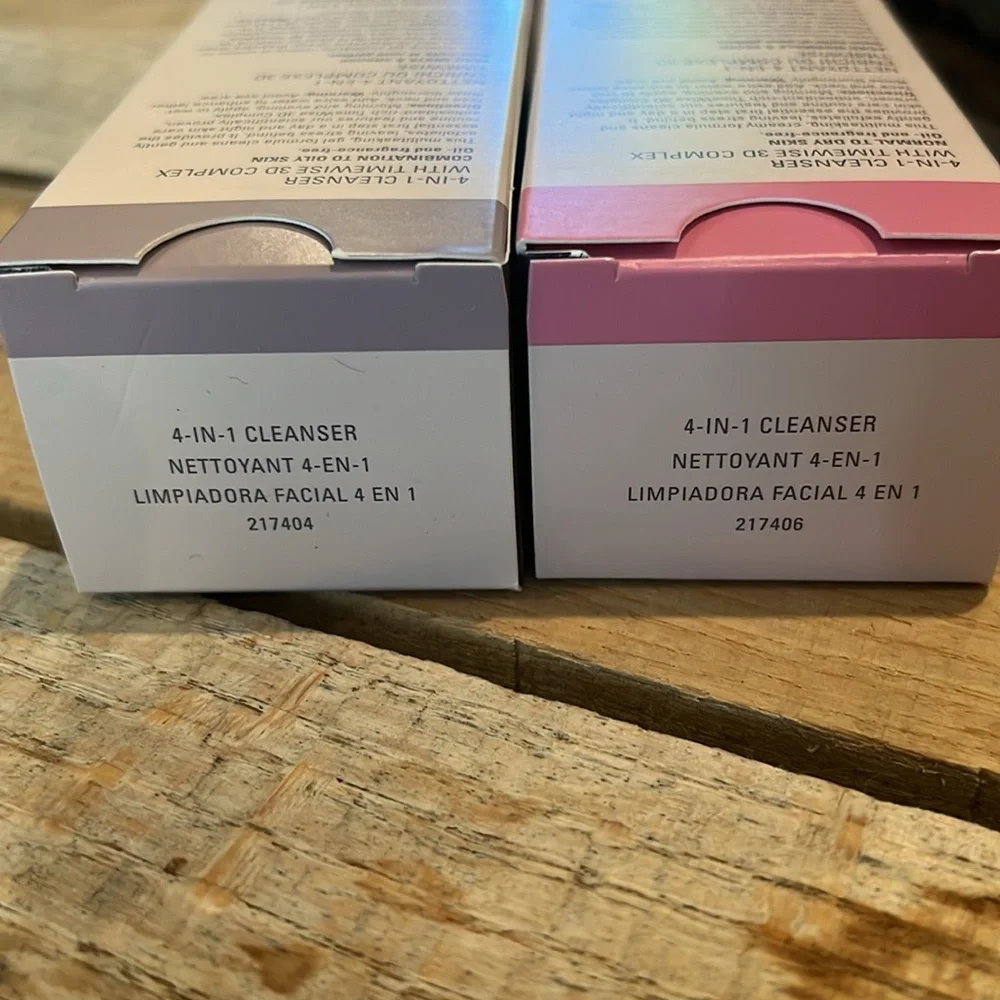 New In Box Mary Kay Timewise 4-in-1 Cleanser. 4.5 oz. - Picture 3 of 4